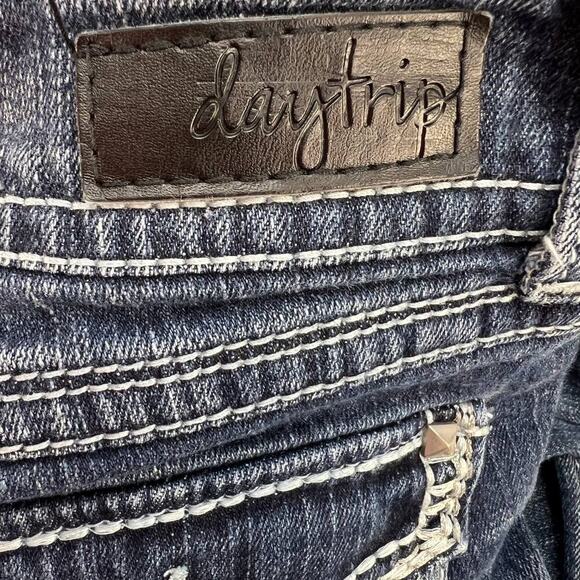 Daytrip Aquarius Women's Jeans Size 27 Embellished DBK119 - Picture 11 of 15